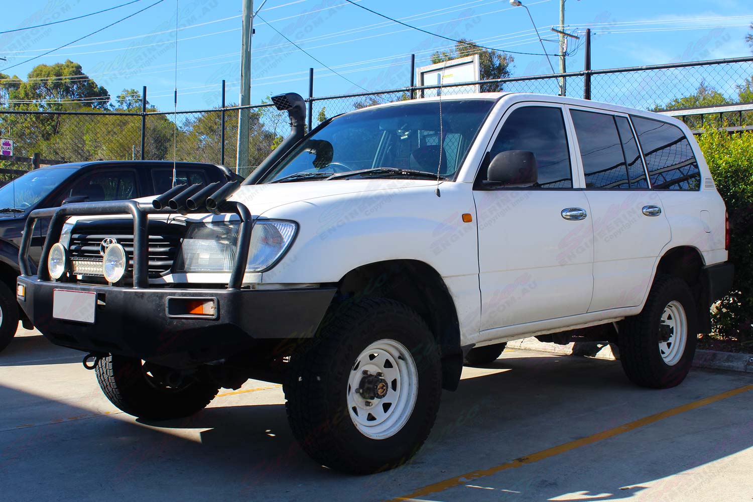 Toyota Landcruiser 105 Series Wagon White 53470 Superior Customer